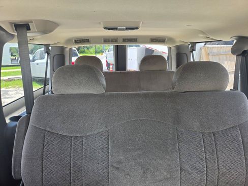 Used 2004 GMC Safari Passenger RWD image 22