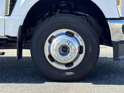 New 2025 Ford F350 Lariat w/ Lariat Ultimate Package image 30