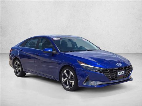 Used 2021 Hyundai Elantra Limited FWD image 3