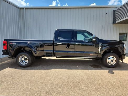 New 2026 Ford F350 Platinum w/ Platinum Plus Package AWD/4WD image 25