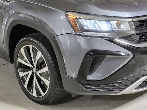 Used 2023 Volkswagen Taos SE image 10