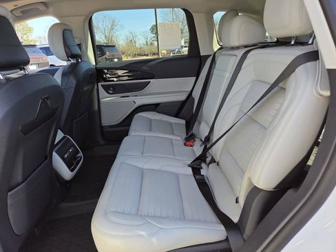 New 2026 Lincoln Nautilus Reserve image 17