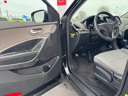 Used 2018 Hyundai Santa Fe Sport image 13