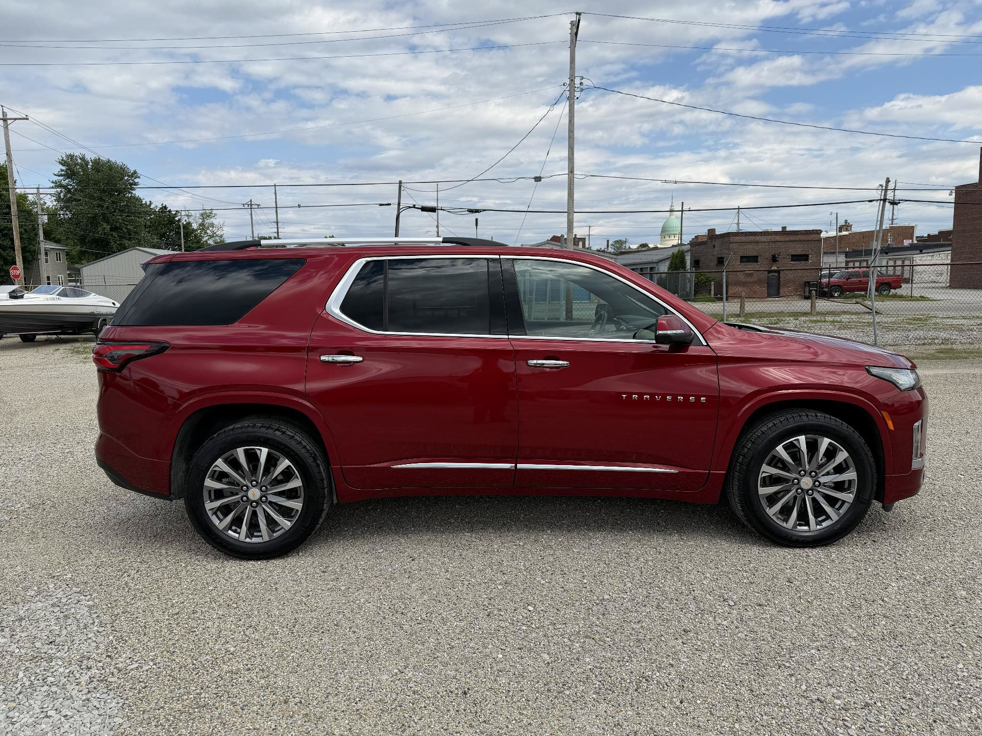 Used 2023 Chevrolet Traverse Premier FWD image 6