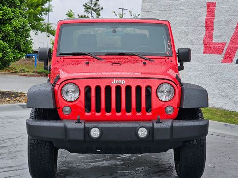 Used 2018 Jeep Wrangler Sport w/ Connectivity Group AWD/4WD image 2