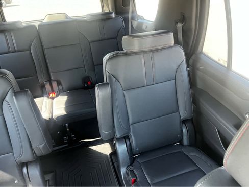 Used 2022 Chevrolet Tahoe RST w/ Luxury Package AWD/4WD image 15