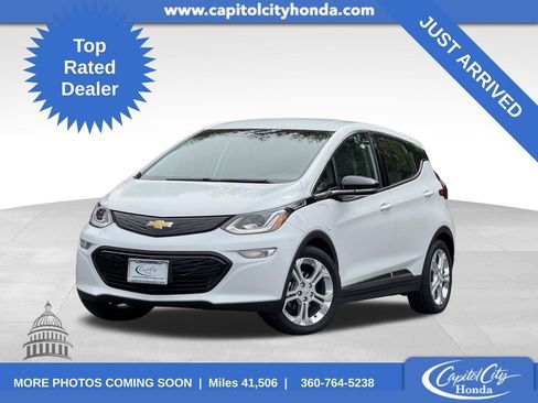 Used 2020 Chevrolet Bolt LT FWD image 1