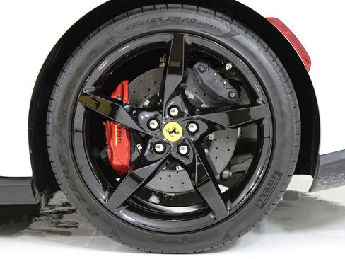 Used 2023 Ferrari Portofino M image 17