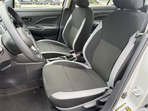 Used 2025 Nissan Versa S w/ Trunk Package FWD image 21