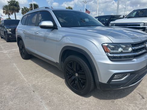 Used 2019 Volkswagen Atlas SEL image 2