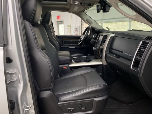 Used 2017 RAM 1500 Laramie w/ Convenience Group image 18