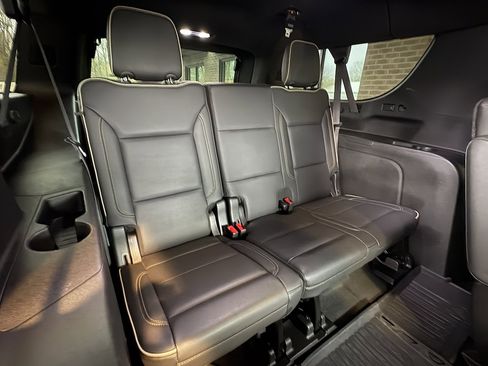 Used 2021 GMC Yukon XL SLT w/ SLT Luxury Plus Package image 32