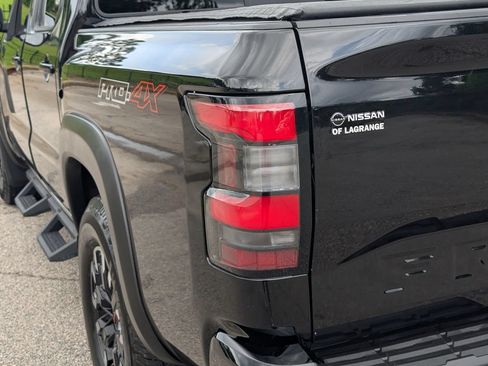 Used 2022 Nissan Frontier PRO-4X w/ Off-Road Protection Package AWD/4WD image 13
