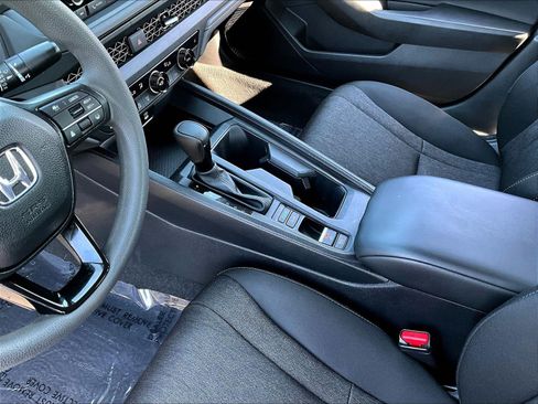 Used 2024 Honda Accord EX image 17