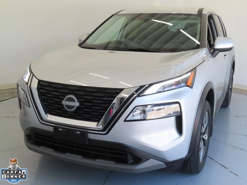 Used 2023 Nissan Rogue SV AWD/4WD image 8
