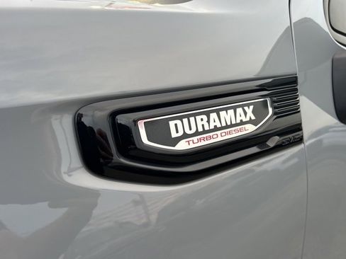 Used 2024 GMC Sierra 1500 Elevation image 2