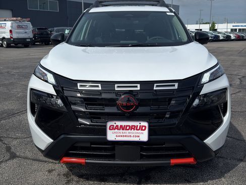 New 2026 Nissan Rogue SV AWD/4WD image 3