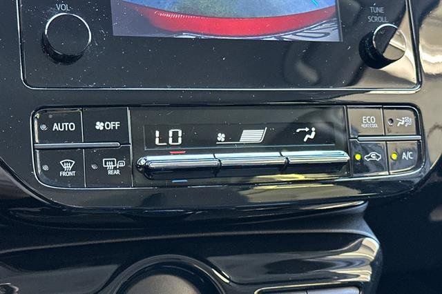 Used 2016 Toyota Prius Two FWD image 21