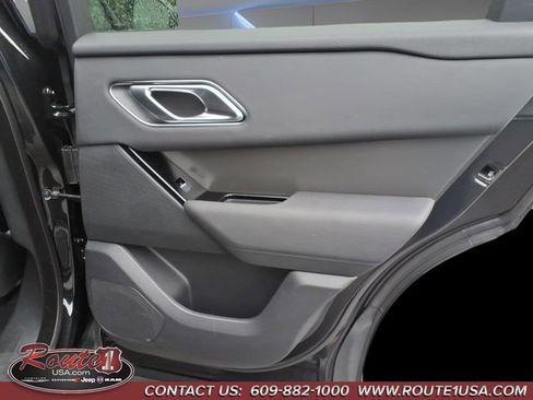 Used 2025 Land Rover Range Rover Velar Dynamic SE AWD/4WD image 13