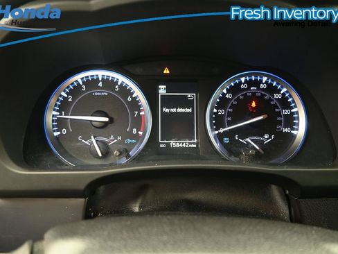 Used 2019 Toyota Highlander SE w/ Nightshade Edition AWD/4WD image 22