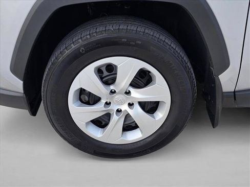 Used 2024 Toyota RAV4 LE FWD image 22
