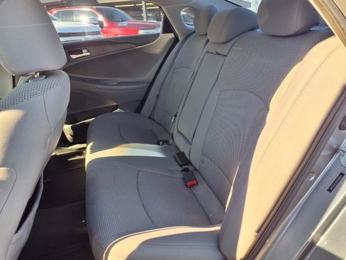 Used 2013 Hyundai Sonata GLS image 9