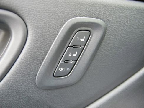 Used 2023 Honda Pilot Touring image 17