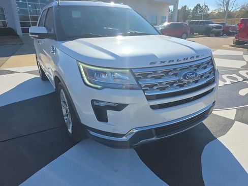 Used 2018 Ford Explorer Limited w/ Equipment Group 301A image 2