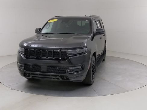 Used 2023 Jeep Wagoneer Series II AWD/4WD image 10
