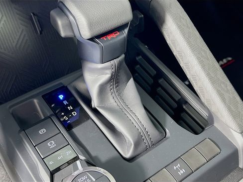 Used 2025 Toyota Tacoma TRD Off-Road image 25