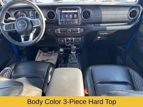 Used 2023 Jeep Gladiator Overland AWD/4WD image 17