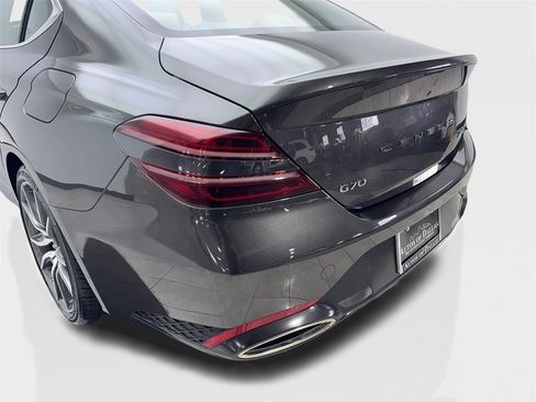 Used 2025 Genesis G70 2.5T image 19