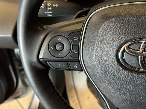 Used 2020 Toyota Corolla SE w/ SE Premium Package image 9