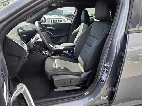 Used 2025 BMW X2 xDrive28i image 13
