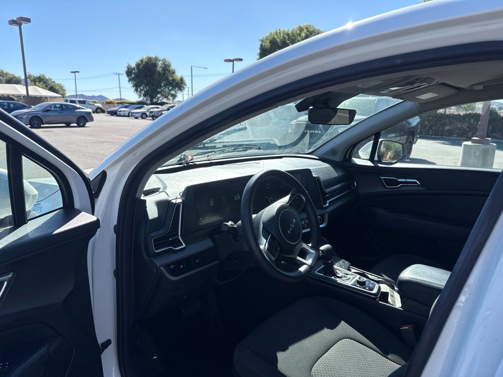 Used 2023 Kia Sportage LX FWD image 14
