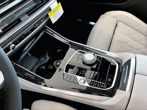 New 2026 BMW X5 xDrive40i w/ Executive Package AWD/4WD image 8