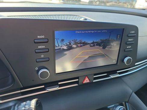 Used 2023 Hyundai Elantra SEL image 20