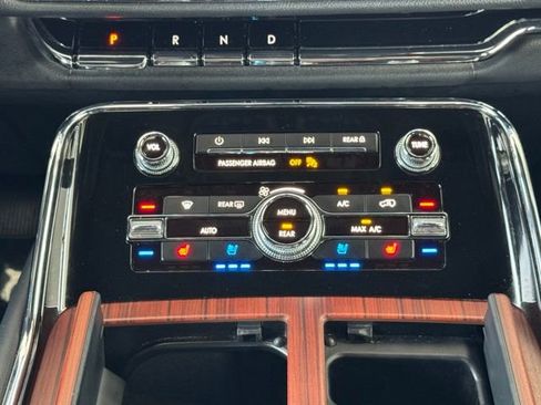 Used 2023 Lincoln Navigator L Reserve image 33