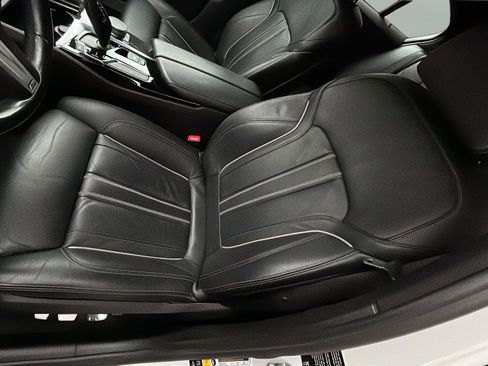 Used 2018 BMW M550i xDrive image 30