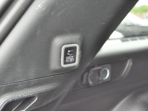 Used 2024 Jeep Grand Cherokee Limited image 20