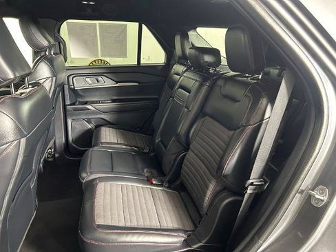 Certified 2025 Ford Explorer ST-Line w/ ST-Line Street Pack AWD/4WD image 16