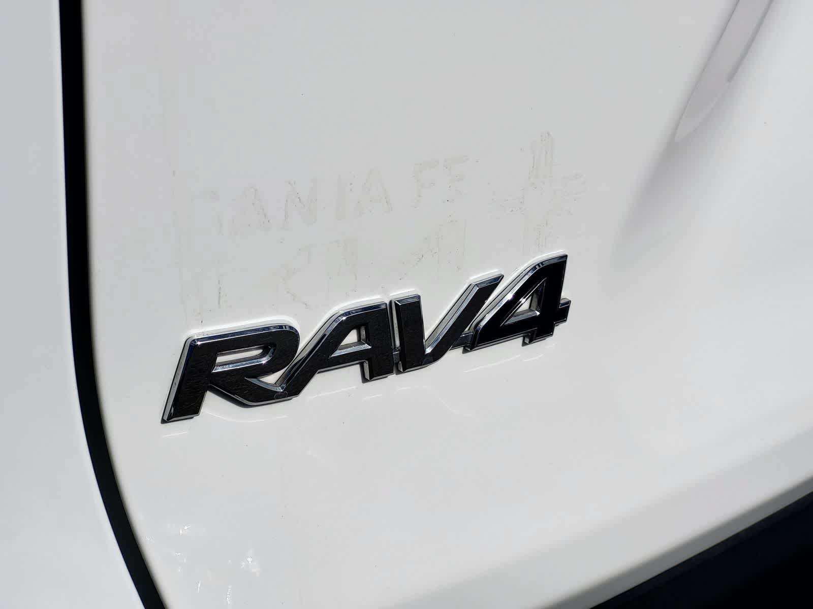 Used 2025 Toyota RAV4 XLE AWD/4WD image 29