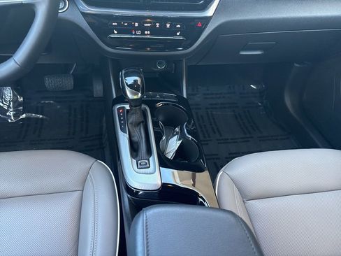 Used 2025 Buick Envista Avenir FWD image 20