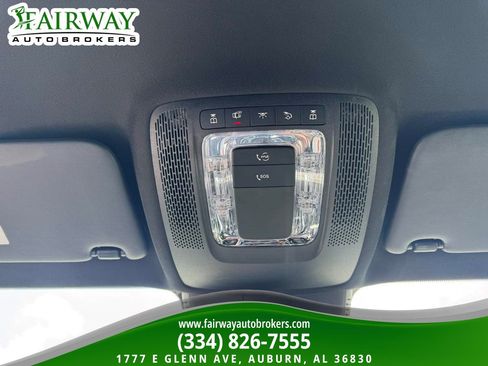 Used 2025 Mercedes-Benz GLB 250 image 24
