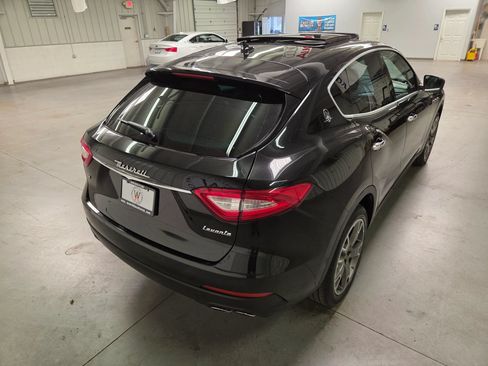 Used 2017 Maserati Levante AWD/4WD image 7