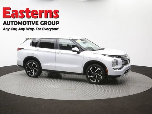 Used 2024 Mitsubishi Outlander SE AWD/4WD image 48