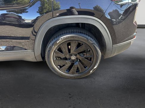 New 2026 Volkswagen Atlas Cross Sport SE image 8