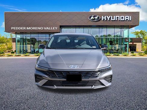 New 2025 Hyundai Elantra SEL image 8