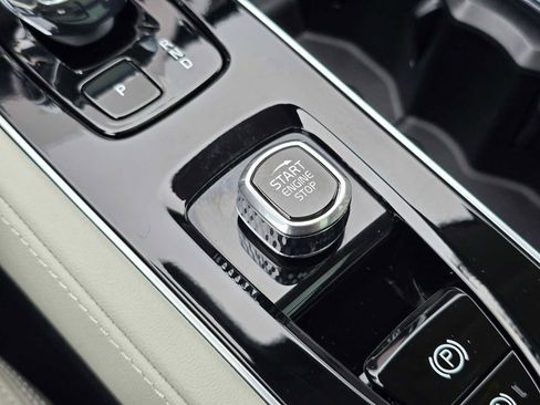 New 2026 Volvo XC90 B6 Ultra w/ Protection Package image 31