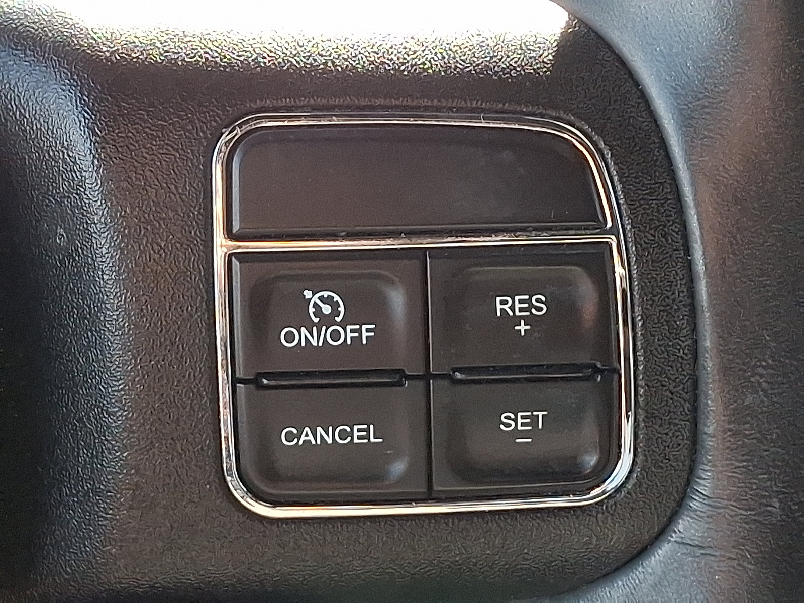 Certified 2017 Jeep Wrangler Unlimited Sahara w/ Connectivity Group AWD/4WD image 21